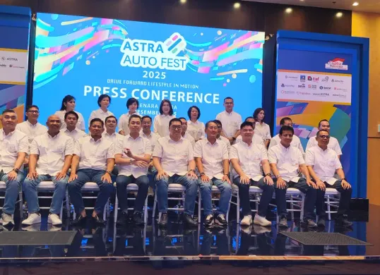 Astra Auto Fest 2025 yang digelar di Astra Biz Center, BSD, Tangerang, menghadirkan layanan otomotif, keuangan, dan mobilitas secara terintegrasi. (Sumber: Poskota/Erwan Hartawan)