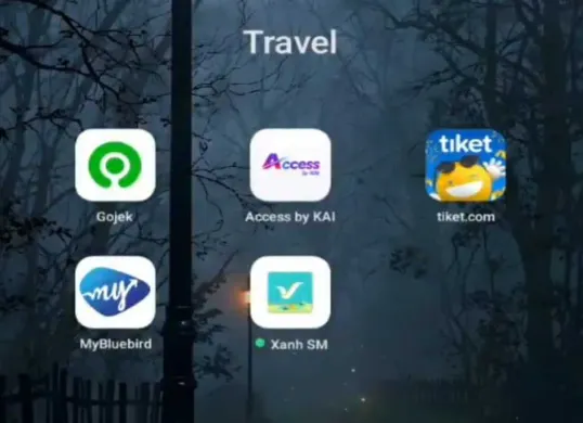 Aplikasi Access by KAI (tengah) yang sering digunakan untuk pemesanan tiket kereta api, belakangan ini dikeluhkan oleh pengguna karena mengalami crash atau tertutup otomatis saat dibuka. (Sumber: X/@cpamungkas)