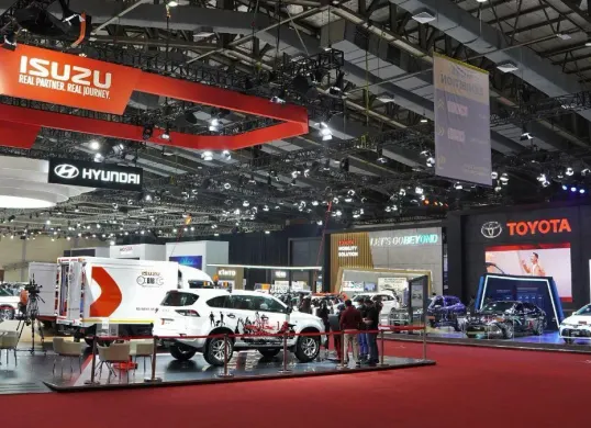 Ilustrasi suasana pameran otomotif IIMS. (Sumber: Dyandra)