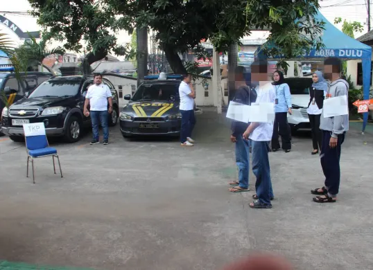 Polsek Cikarang Barat Gelar Rekonstruksi kasus perundungan yang menimpa siswa SMKN 1 Cikarang Barat. (Sumber: Dok Polsek Cikarang Barat)