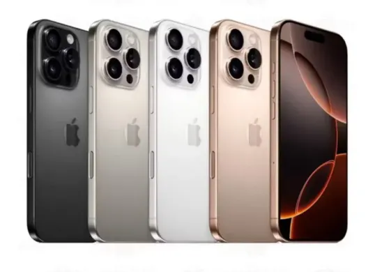 Beberapa model iPhone terbaru dan lawas berjajar — menggambarkan rentang harga dari entry-level hingga flagship pada akhir 2025. (Sumber: Dok/iPhone)