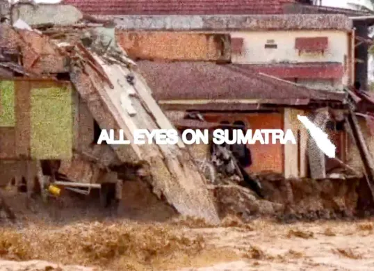 Update bencana Sumatra: 883 tewas, 520 hilang. BNPB laporkan kerusakan masif pada perumahan, infrastruktur publik, dan fasilitas pendidikan di Aceh, Sumatera Utara, dan Sumatera Barat. (Sumber: X/@MOQEELFORTRESS)
