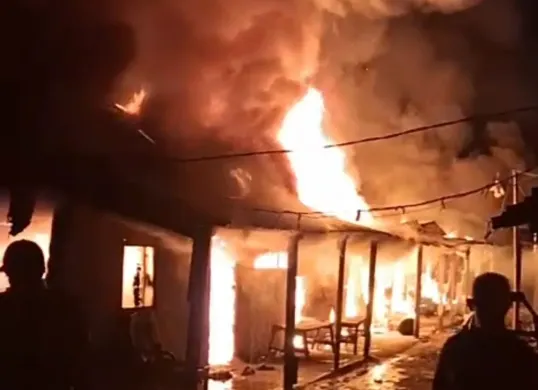 Situasi rumah tinggal usai kebakaran di Jalan Kayu Tinggi, RT 008 RW 005, Kelurahan Cakung Timur, Kecamatan Cakung, Jakarta Timur, Kamis, 4 Desember 2025. (Sumber: Istimewa)