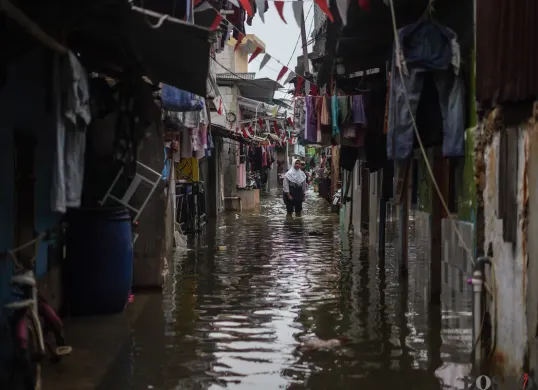 Ilustrasi. Pemkot Tangerang mengimbau cuaca ekstrem berbuntut banjir. (Sumber: Poskota/Bilal Nugraha Ginanjar)
