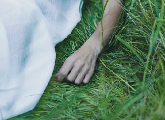 Ilustrasi penemuan mayat wanita di Bogor. (Sumber: Freepik)