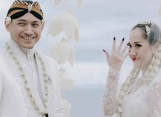 BCL dan Tiko Aryawardhana menikah pada 2 Desember 2023 di Bali. (Sumber: Instagram/@itsmebcl)