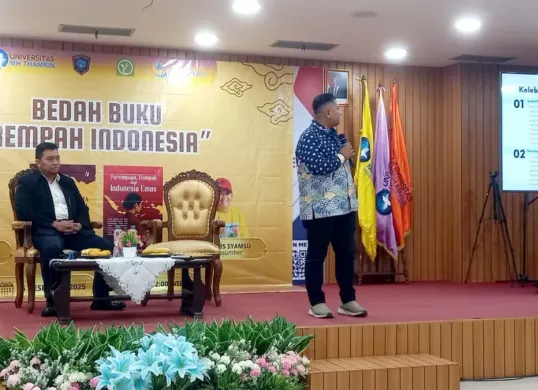 Acara resensi buku yang digelar di Universitas MH Thamrin pada Sabtu, 6 Desember 2025 (Sumber: Istimewa)