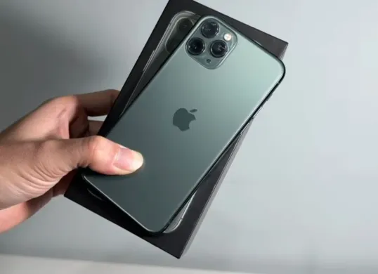 iPhone 11 Pro. (Sumber: YouTube/Watch Watch)