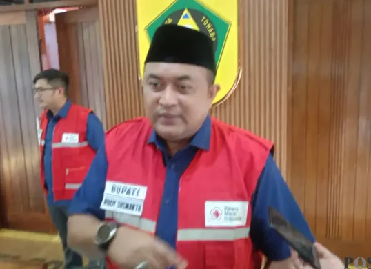 Bupati Bogor, Rudy Susmanto, menjelaskan mitigasi darurat bencana di wilayah Kabupaten Bogor pada akhir tahun 2025. (Sumber: Poskota | Foto: Giffar Rivana)