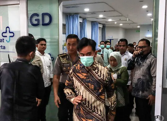Wapres RI, Gibran Rakabuming Raka seusai menjenguk korban tabrak mobil MBG di RSUD Cilincing, Jakarta Utara, Kamis, 11 Desember 2025. (Sumber: POSKOTA | Foto: Dhiya Ahmad Fauzan/M2)