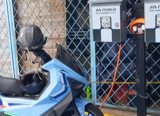 Maka Motors menghadirkan 33 titik fast charging di berbagai kota mulai dari warteg hingga masjid. (Sumber: Maka Motors)