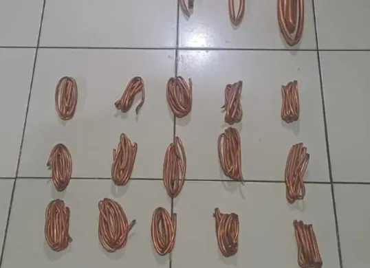 Barang bukti yang diamankan pihak kepolisian dari kasus pencurian tembaga di pergudangan, Tangerang. (Sumber: Istimewa)