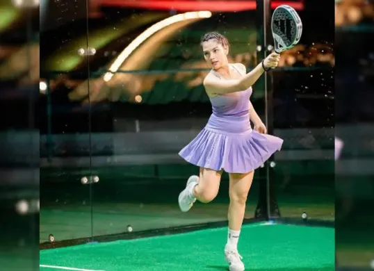 Potret Davina Karamoy yang digosipkan selingkuh dengan mantan Menpora Dito Ariotedjo (Sumber: Instagram/@davinaakaramoy)