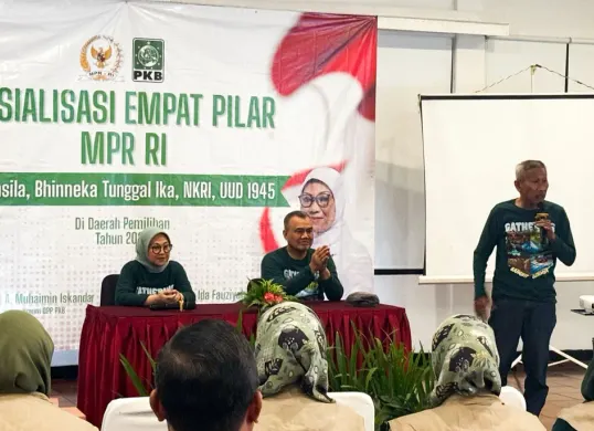 Anggota MPR RI, Ida Fauziyah saat acara sosialisasi 4 pilar kebangsaan di GOR Pasar Minggu, Jakarta Selatan, Minggu, 14 Desember 2025. (Sumber: Istimewa)