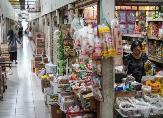 Suasana sepi Pasar Gondangdia, Menteng, Jakarta. (Sumber: Poskota/Bilal Nugraha Ginanjar)