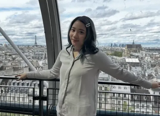 Potret Camillia Laetitia Azzahra tak pakai hijab (Sumber: Instagram/@camilliazr)