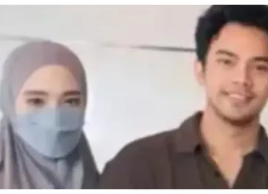 Potret mesra Inara Rusli dan Insanul Fahmi yang terlihat bergandengan tangan (Sumber: Instagram)