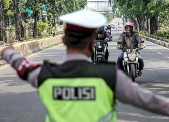 Tilang elektronik tetap berlaku saat razia Operasi Lilin 2025. (Sumber: Dok. Polres Sikka)