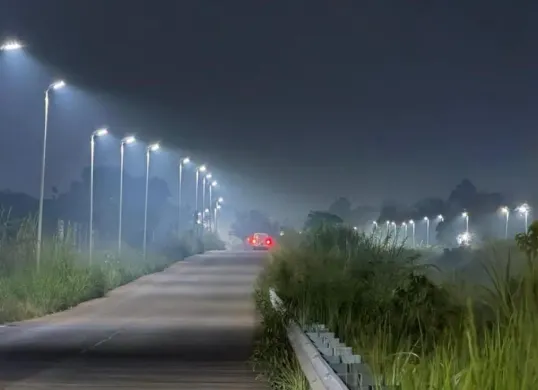 PJU Jalan Bomang menerangi jalan ketika malam. (Sumber: Dok. Pemkab Bogor)