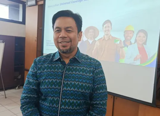 Kepala Badan Penyelenggara Jaminan Sosial Ketenagakerjaan (BPJSTK) Cabang Kota Bekasi, Ahmad Fauzan. (Sumber: Poskota/Nurpini Aulia Rapika)