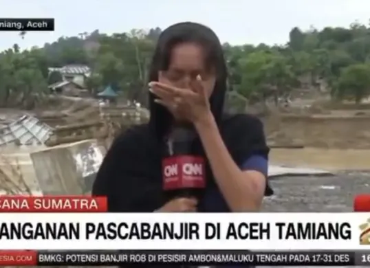 Reporter CNN Indonesia menangis ungkap realita pilu korban bencana Aceh. (Sumber: X/@WeatherMonitors)
