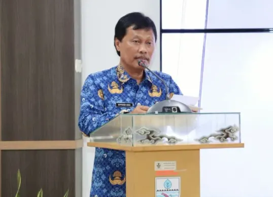 Wali Kota Cirebon, Effendi Edo membuka Kick Off Meeting Penyusunan Dokumen Rencana Kerja Pemerintah Daerah (RKPD) Kota Cirebon 2027 di Bappelitbangda Kota Cirebon, Rabu, 17 Desember 2025. (Sumber: Dok. Pemkot Cirebon)