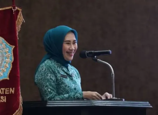 Profil Marlynda Ade Kuswara, istri Bupati Bekasi Ade Kuswara Kunang. (Sumber: Pemerintah Kabupaten Bekasi)