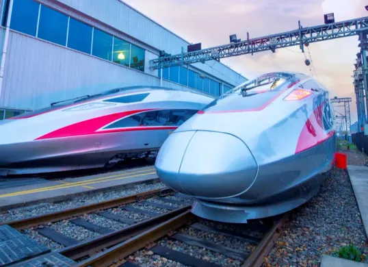 Ilustrasi kereta cepat Whoosh. (Sumber: KCIC)