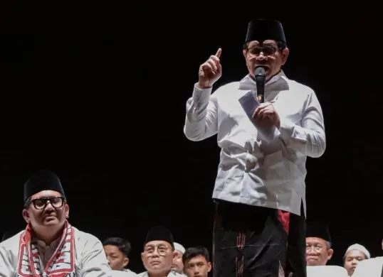 Gubernur Jakarta, Pramono Anung menghadiri Milad Jakmania ke-28 di Monas, Jakarta Pusat, Jumat, 19 Desember 2025. (Sumber: Dok. Kominfotik Pemprov Jakarta)