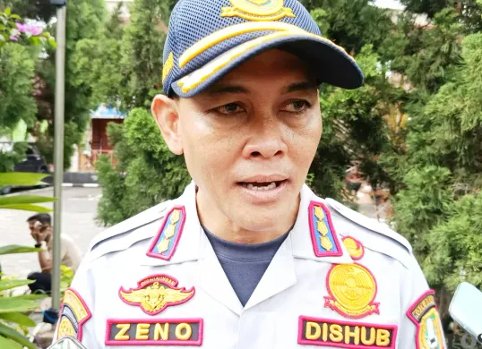 Kepala Dinas Perhubungan (Dishub) Kota Bekasi ungkap pihaknya akan melakukan rekayasa lalu lintas di sejumlah ruas jalan saat Nataru. (Sumber: Poskota/Nurpini Aulia Rapika)