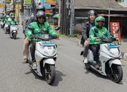 Ratusan motor listrik ALVA N3 mulai digunakan untuk layanan ride-hailing Grab di Yogyakarta. (Sumber: ALVA)