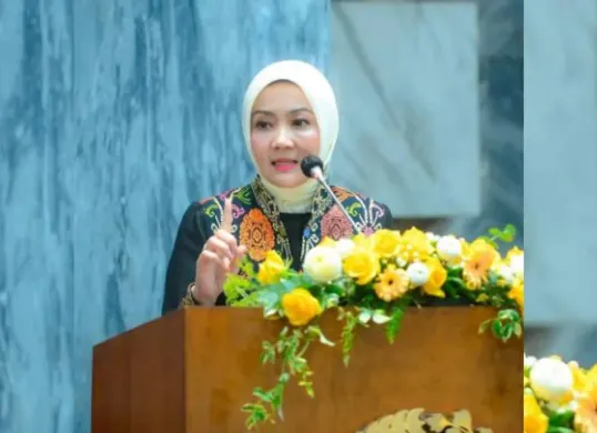 Di tengah proses gugatan cerai dari Ridwan Kamil, Atalia Praratya unggah foto dengan mata sembab pada peringatan Hari Ibu 2025. (Sumber: Instagram/@ataliapr)