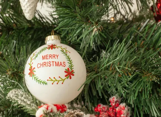 Ilustrasi - Link twibbon Hari Natal 2025 dan Tahun Baru  2026. (Sumber: Pexels)