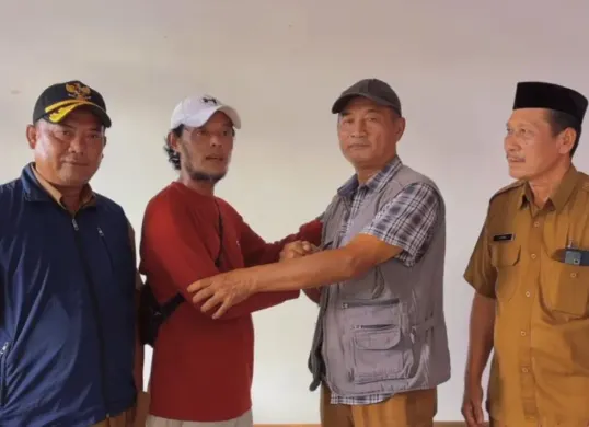 Mediasi antara Kepala Dusun dengan warga berakhir damai. (Sumber: Istimewa)