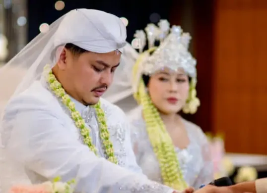 Rully Anggi Akbar, suami Boiyen diduga lakukan penipuan dan penggelapan dana. (Sumber: Instagram/@rullyanggiakbar)