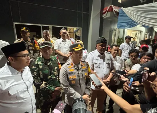 Kapolres Bogor AKBP Wikha Ardilestanto meminta masyarakat tidak merayakan tahun baru dengan pesta kembang api. (Sumber: Poskota/Giffar Rivana)