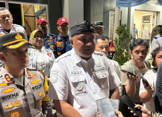 Bupati Bogor Rudy Susmanto imbau masyarakat supaya tidak merayakan tahun baru secara berlebihan. (Sumber: Poskota/Giffar Rivana)