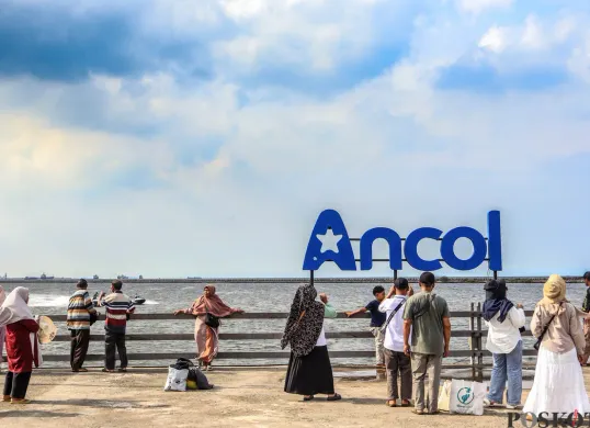 Menghabiskan Libur Natal di Taman Impian Jaya Ancol