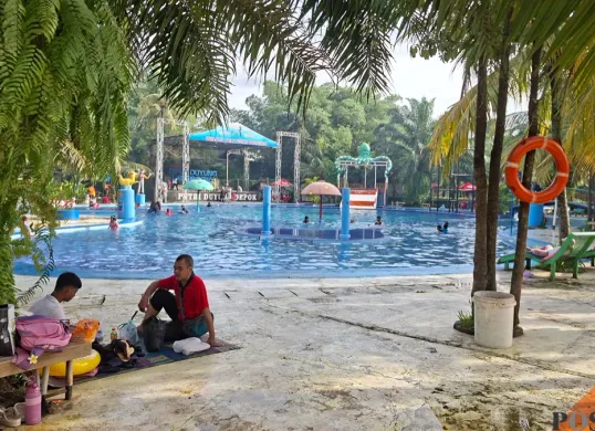 Tempat wisata air di Depok sepi pengunjung saat momen Natal dan Tahun Baru (Nataru). (Sumber: Poskota/Angga Pahlevi)