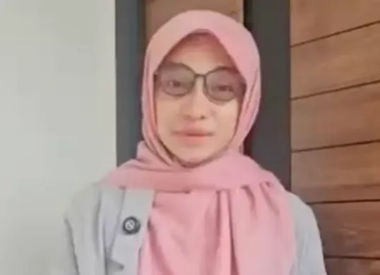 Influencer Sherrly Anavita mendapatkan teror usai kritik bencana Sumatera (Sumber: Instagram/@sherllyanavita)