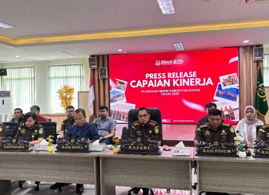 Kejari Kabupaten Bogor sampaikan capaian kinerja, dari Januari hingga Desember 2025. (Sumber: Poskota/Giffar Rivana)