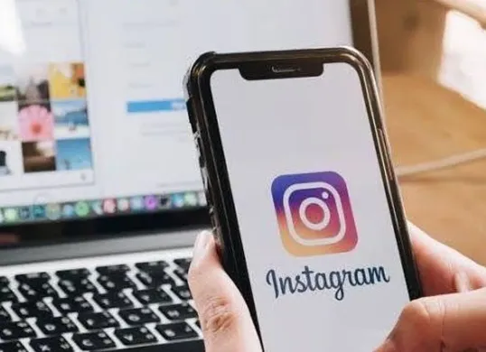 Cara Ubah Tampilan Feeds Instagram Kembali ke Rasio Kotak atau 1 Banding 1 (Sumber: Pinterest)