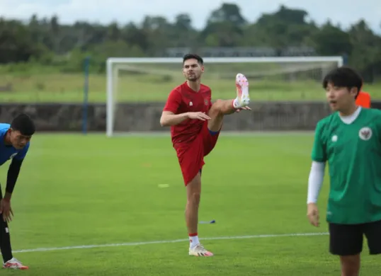 Keinginan bermain di Asia hampir terwujud bersama klub Jepang, Sandy Walsh lebih senang demi dapat waktu bermain cukup. (Foto: pssi.org)