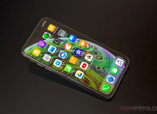 Apakah iPhone X dan iPhone XS masih worth it di tahun 2025? (Sumber: gsmarena)