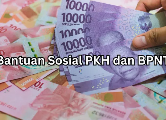 Penyaluran bantuan sosial PKH dan BPNT. (Sumber: Poskota/Legenda Kinanty Putri)