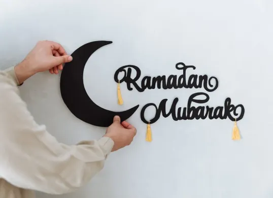 Simak apa saja persiapan yang diperlukan untuk menyambut bulan Ramadan (Sumber: Pexels/Thirdman)