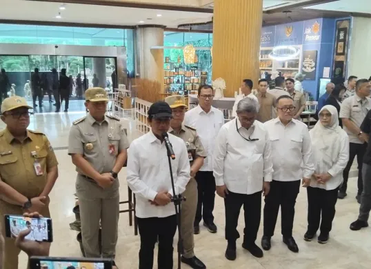 Menteri Lingkungan Hidup, Hanif Faisol Nurofiq. (Sumber: Poskota/Pandi Ramedhan)