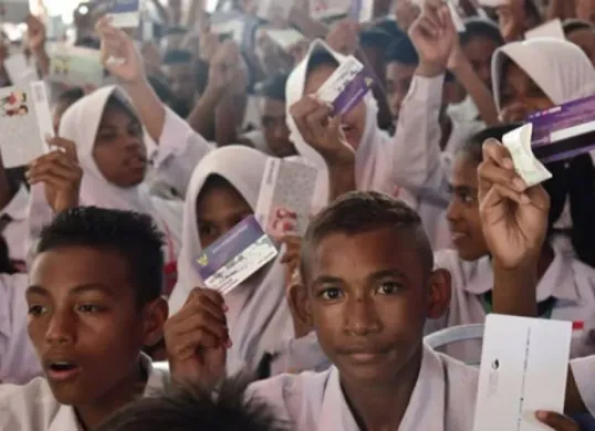  Siswa kurang mampu bisa mendapatkan dana bantuan sosial Program Indonesia Pintar (PIP) 2025 hingga Rp1.800.000.(Sumber: Kemdikbud)