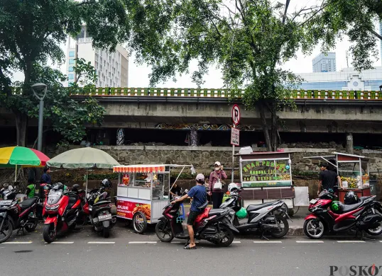 Parkir Motor Liar di Kawasan Blora