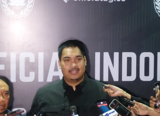 Menpora Dito Ariotedjo saat menemui awak media.